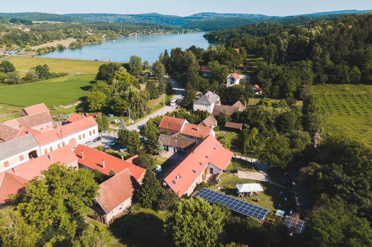 Natura Panzio&Apartmanhaz Orfű Buitenkant foto